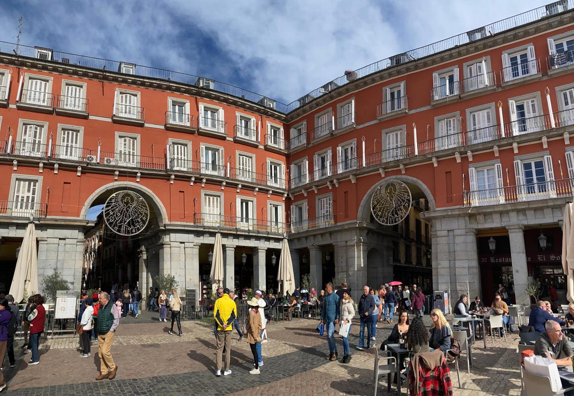 Plaza Mayor View Madrid Exterior photo